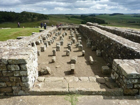 hadrians-wall-day-tour-a-guided-walk-of-the-roman-frontier