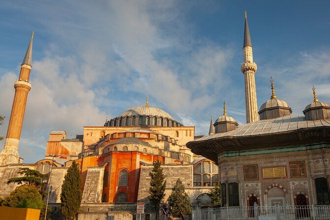 hagia-sophia-basilica-cistern-grand-bazaar-skip-the-ticket-line
