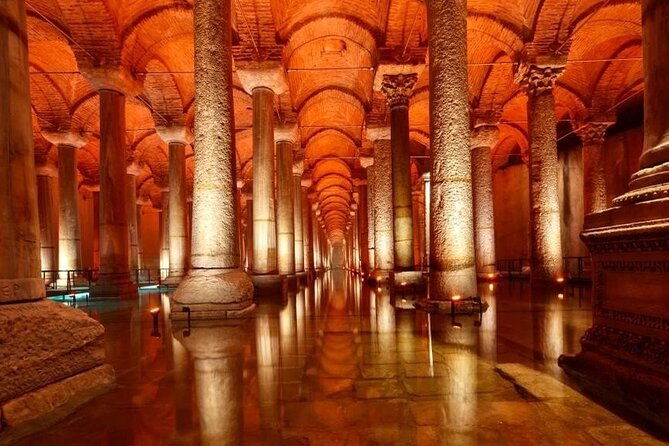 hagia-sophia-basilica-cistern-grand-bazaar-skip-the-ticket-line