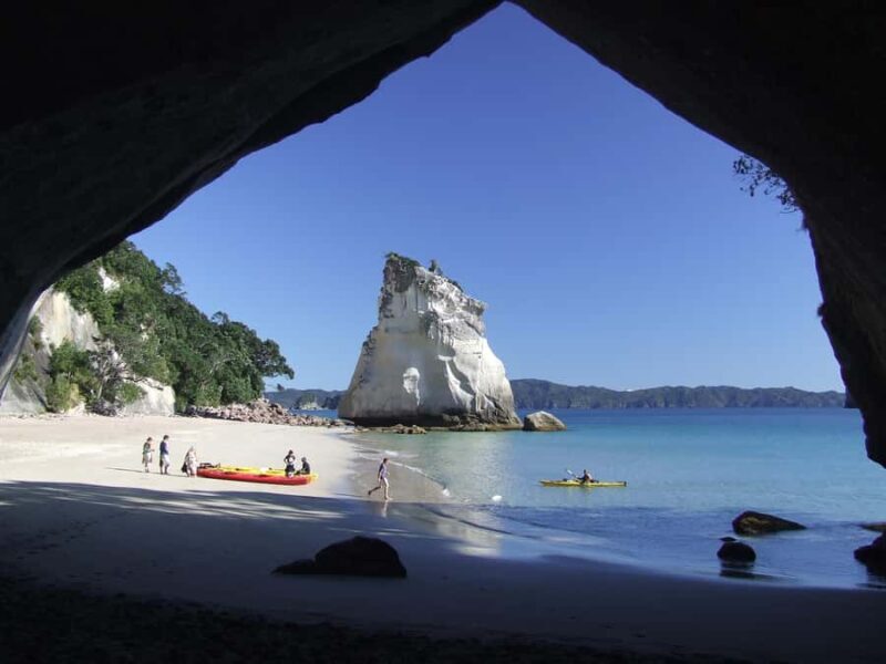 Hahei: Cathedral Cove Kayak Tour - Refreshments included - Key Points
