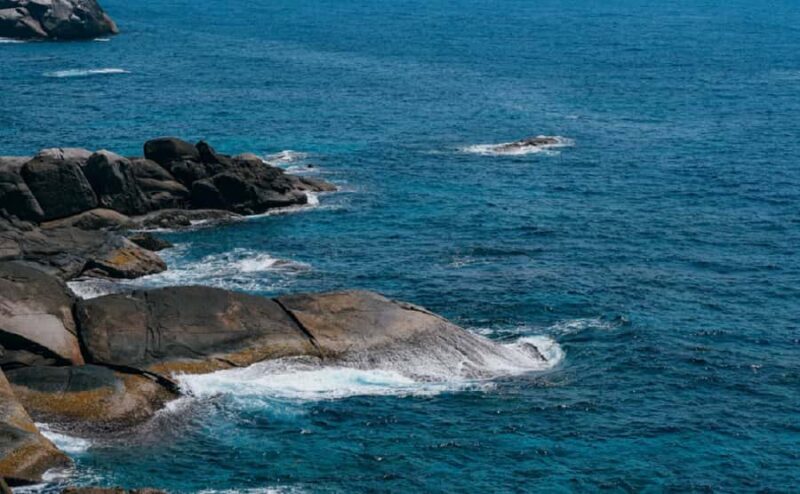 Hainan: Day Trip to Benlang Valley and Wuzhizhou Island - Wuzhizhou Island: A Marine Paradise