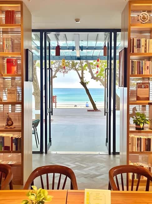 Hainan: Shimei Bay and Fenghuang Jiuli Bookstore Tour - Who Should Consider This Tour?