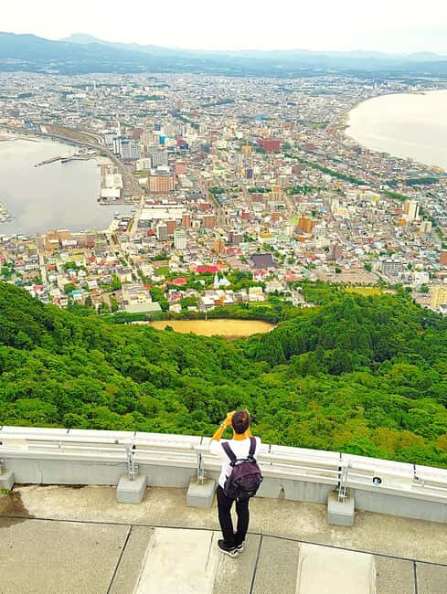Hakodate: Historic Port Walk & Mt. Hakodate Ropeway Tour - Exploring Hakodate: A Balance of Heritage and Views