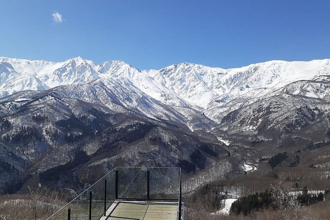 hakuba-iwatake-snowfield-1-day-lift-passgear-and-clothing-rental