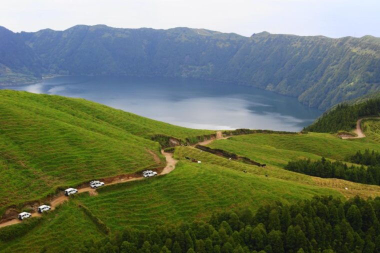 half-day-4x4-tour-sete-cidades-off-the-beaten-track