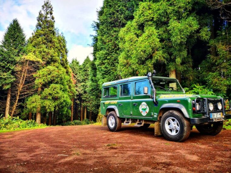 half-day-4x4-tour-sete-cidades-off-the-beaten-track