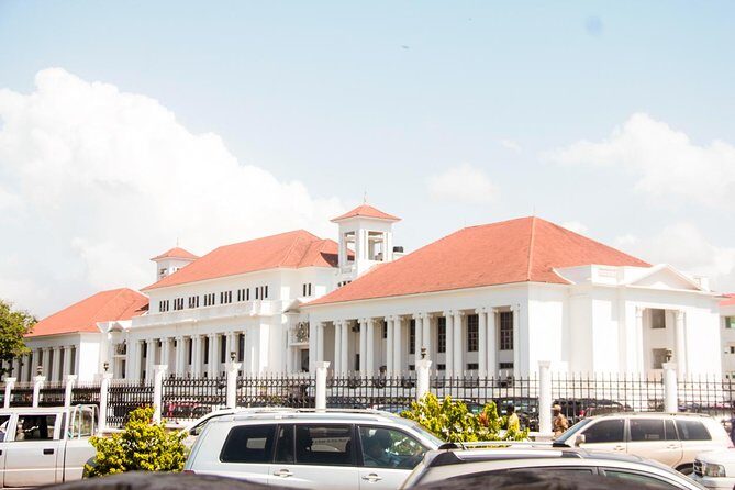Half Day Accra City Sightseeing Tour With Guide - Key Points