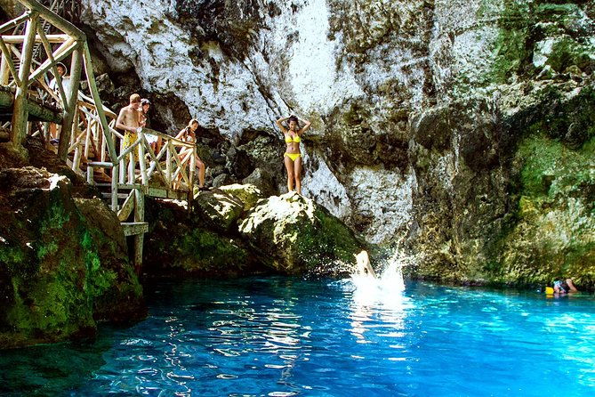 half-day-adventure-4x4-atv-water-cave-and-dominican-culture