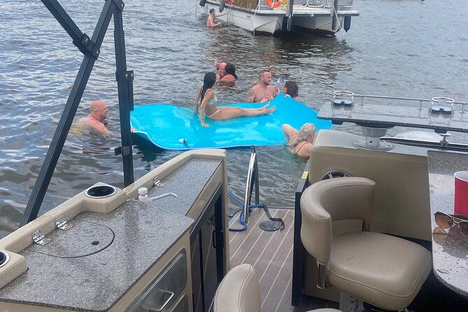 half-day-aqua-patio-party-pontoon-1-6-people