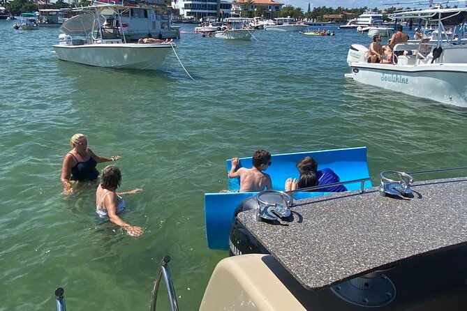 half-day-aqua-patio-party-pontoon-1-6-people