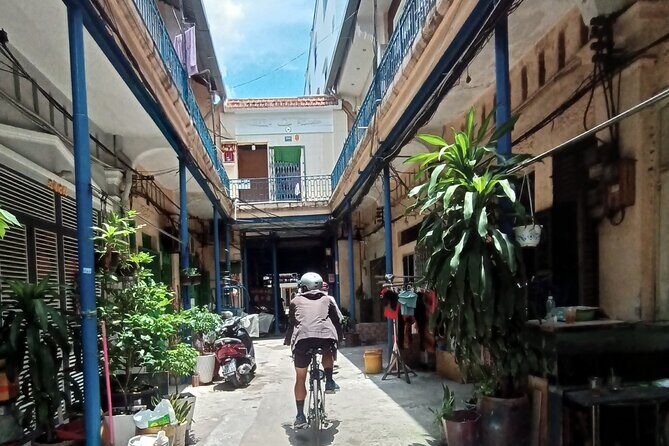 Half Day Back Alleys Expedition in Saigon by Bike - Practical Tips for Your Ride