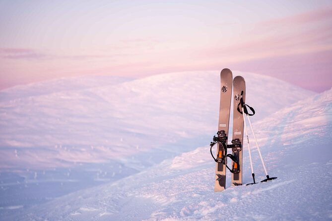 half-day-backcountry-skiing-tour-in-levi-with-photography-guide