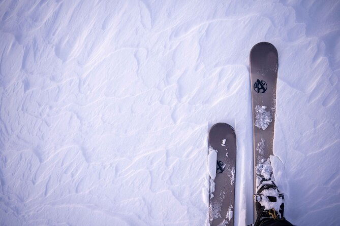 half-day-backcountry-skiing-tour-in-levi-with-photography-guide