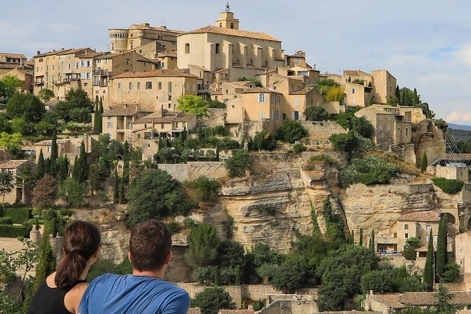 half-day-baux-de-provence-and-luberon-tour-from-avignon