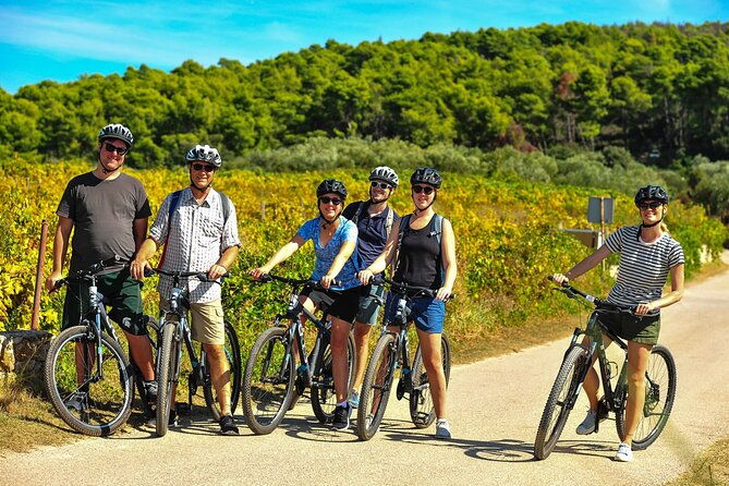 half-day-bike-tour-in-lumbarda-with-wine-tasting