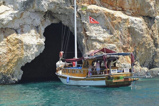 half-day-boat-tour-to-antalya-waterfalls