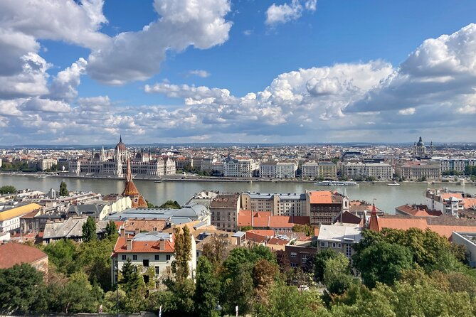 half-day-budapest-city-tour-by-car-minivan-2