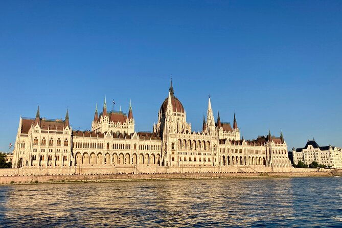 half-day-budapest-city-tour-by-car-minivan