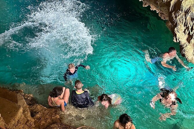 half-day-buggy-tour-to-water-cave-and-macao-beach-2