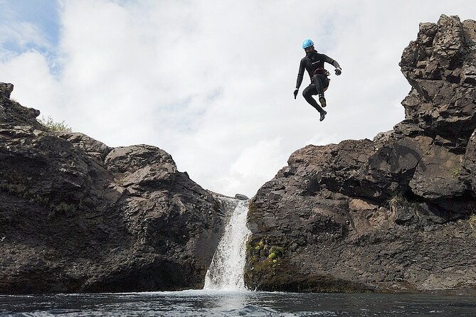 half-day-canyoning-under-vatnajokull
