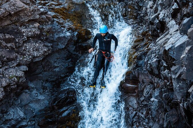 half-day-canyoning-under-vatnajokull