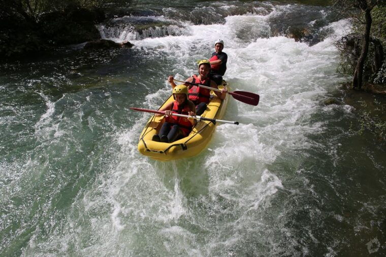 half-day-cetina-river-rafting