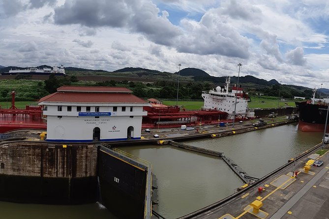 half-day-city-and-panama-canal-tour-shared-or-private