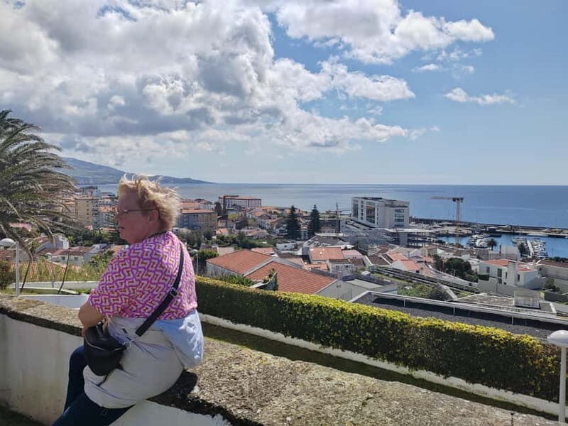 Half Day City Tour in Beautiful Ponta Delgada DE/EN/PT - FAQs