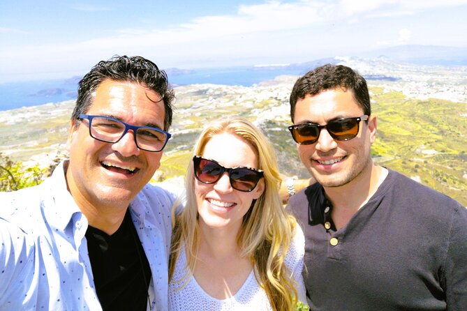 half-day-easy-and-fun-taste-of-santorini