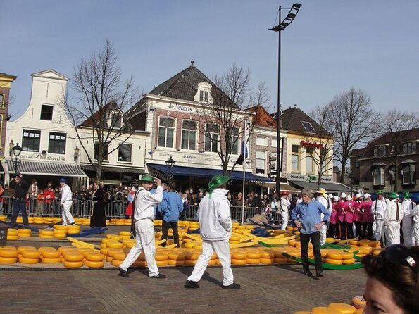 half-day-edam-and-volendam-private-walking-tour-from-amsterdam