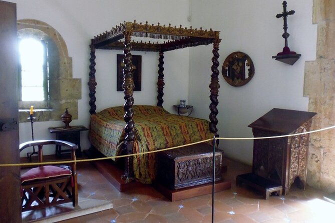 half-day-excursion-colonial-zone-lighthouse-to-colon-and-tres-ojos-from-santo-domingo