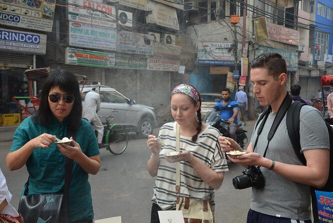 Half-Day Food Tour with Cycle Rickshaw ride to Masterji Kee Haveli - Who Should Consider This Tour?