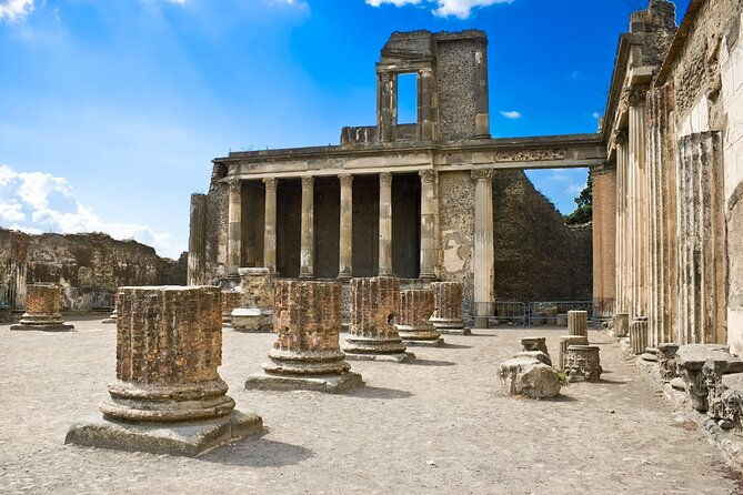 half-day-group-tour-in-pompeii-with-pick-up-2