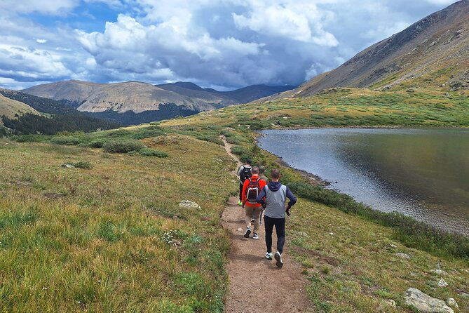 half-day-guided-hike-to-3-beautiful-alpine-lakes