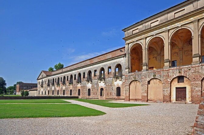 half-day-guided-tour-of-mantua-city-centre-and-ducal-palace