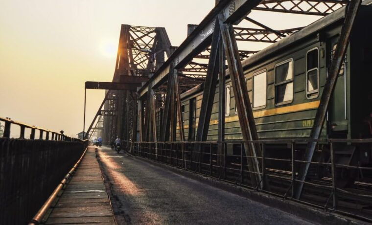 half-day-hanoi-foodie-tour-by-motorbike