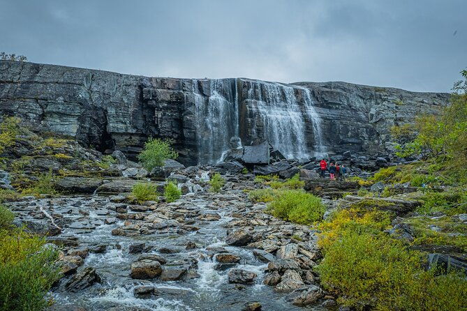 half-day-hike-to-orvvosfossen-waterfall