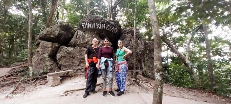 half-day-hiking-to-cat-ba-national-park-with-a-guide