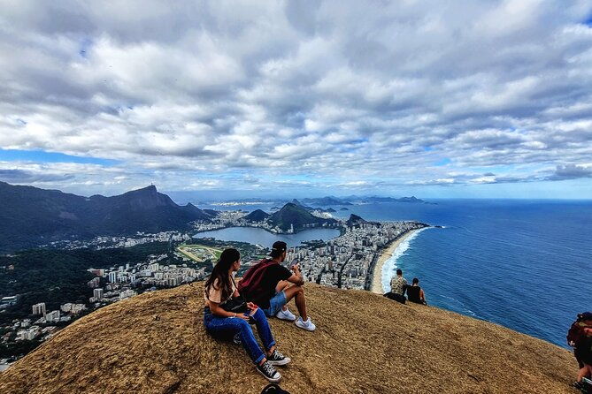 half-day-hiking-tour-morro-dois-irmaos-and-favela-vidigal