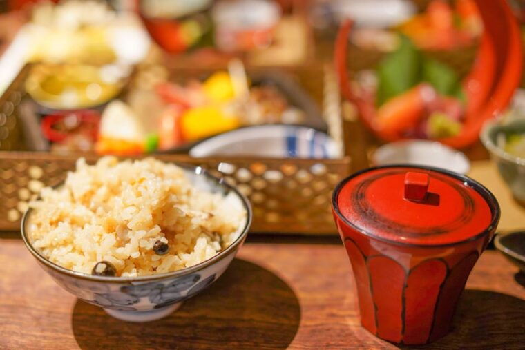 half-day-himeji-castle-town-bike-tour-with-lunch-2