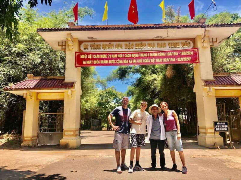 half-day-hue-to-dmz-by-private-car-visit-vinh-moc-tunnels