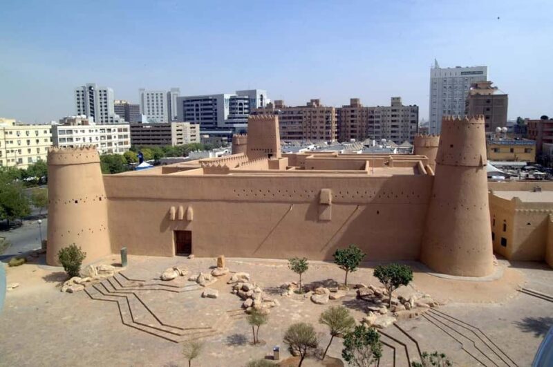 Half Day in Riyadh, Almasmak, National Museum, Kingdom Tower - The Practical Side: Logistics and Value