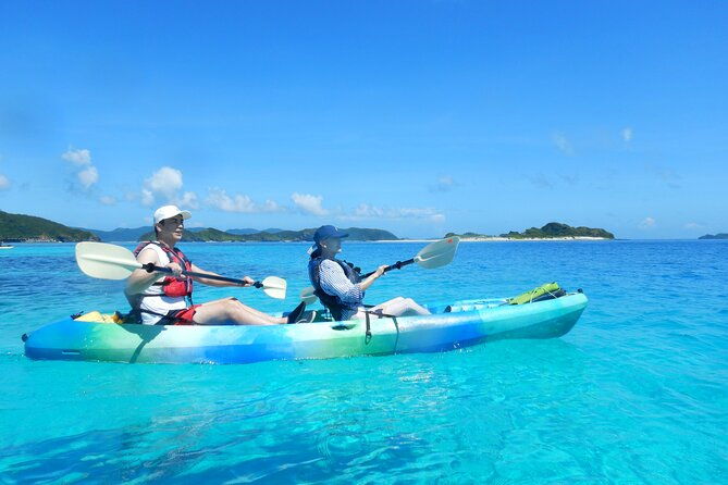 half-day-kayak-tour-on-the-kerama-islands-and-zamami-island