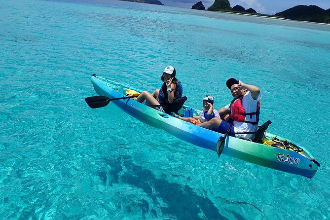 half-day-kayak-tour-on-the-kerama-islands-and-zamami-island