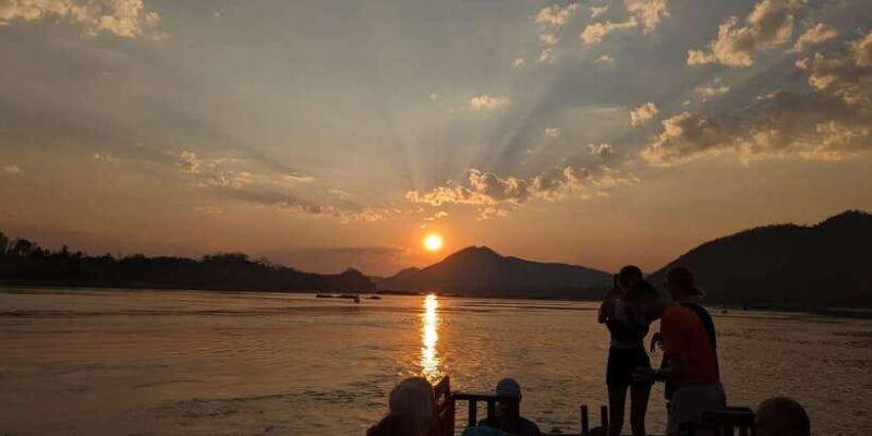 half-day-mekong-cruise-to-pak-ou-caves-morning-afternoon