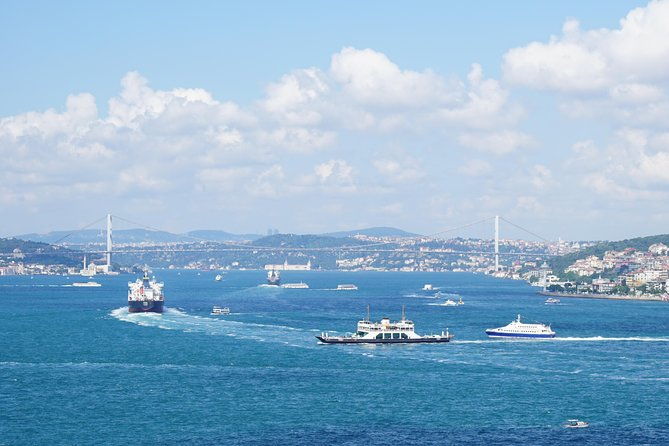 half-day-morning-bosphorus-cruise-spice-bazaar-visit-bus-and-boat-tour