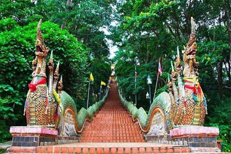 half-day-morning-doi-suthep-doi-pui-meo-village-with-guide