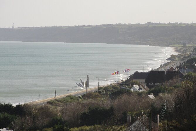 half-day-omaha-beach-pointe-du-hoc-dday-tour-from-bayeux
