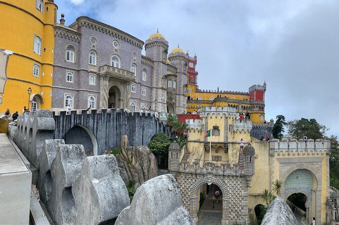 half-day-park-and-pena-palace-and-sintra-village-private-tour