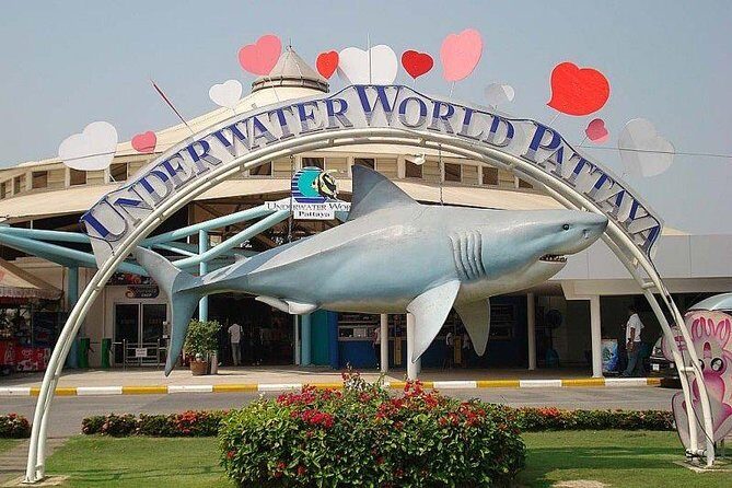 Half day Pattaya Floating Market and Underwater World Pattaya Combo - Authentic Experiences Highlighted by Reviewers